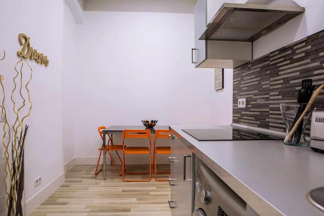Calle Huertas Corazon By Regalateมาดริด ภายนอก รูปภาพ